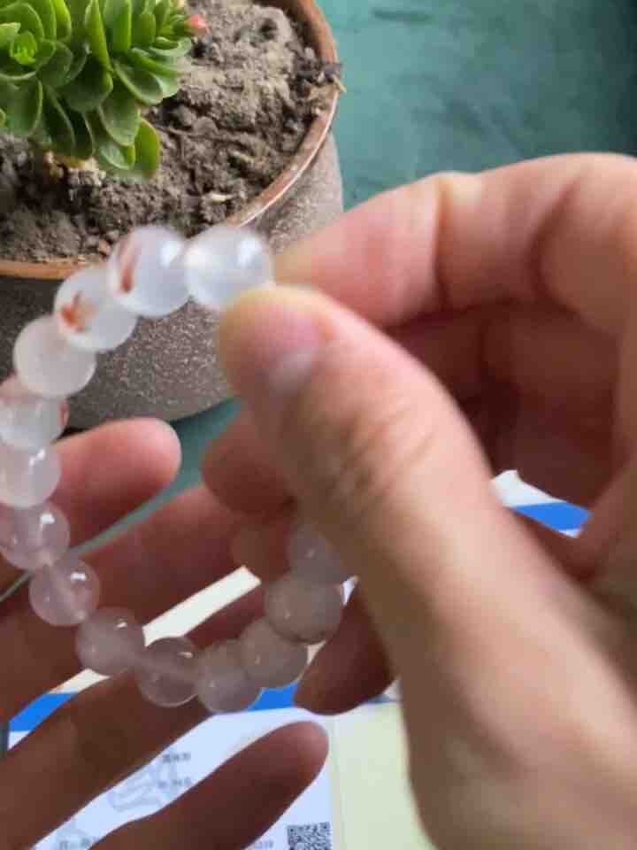 Natural Liangshan South red agate Lychee frozen hand string Women's high ice white ice floating red grass flower jade single circle bracelet