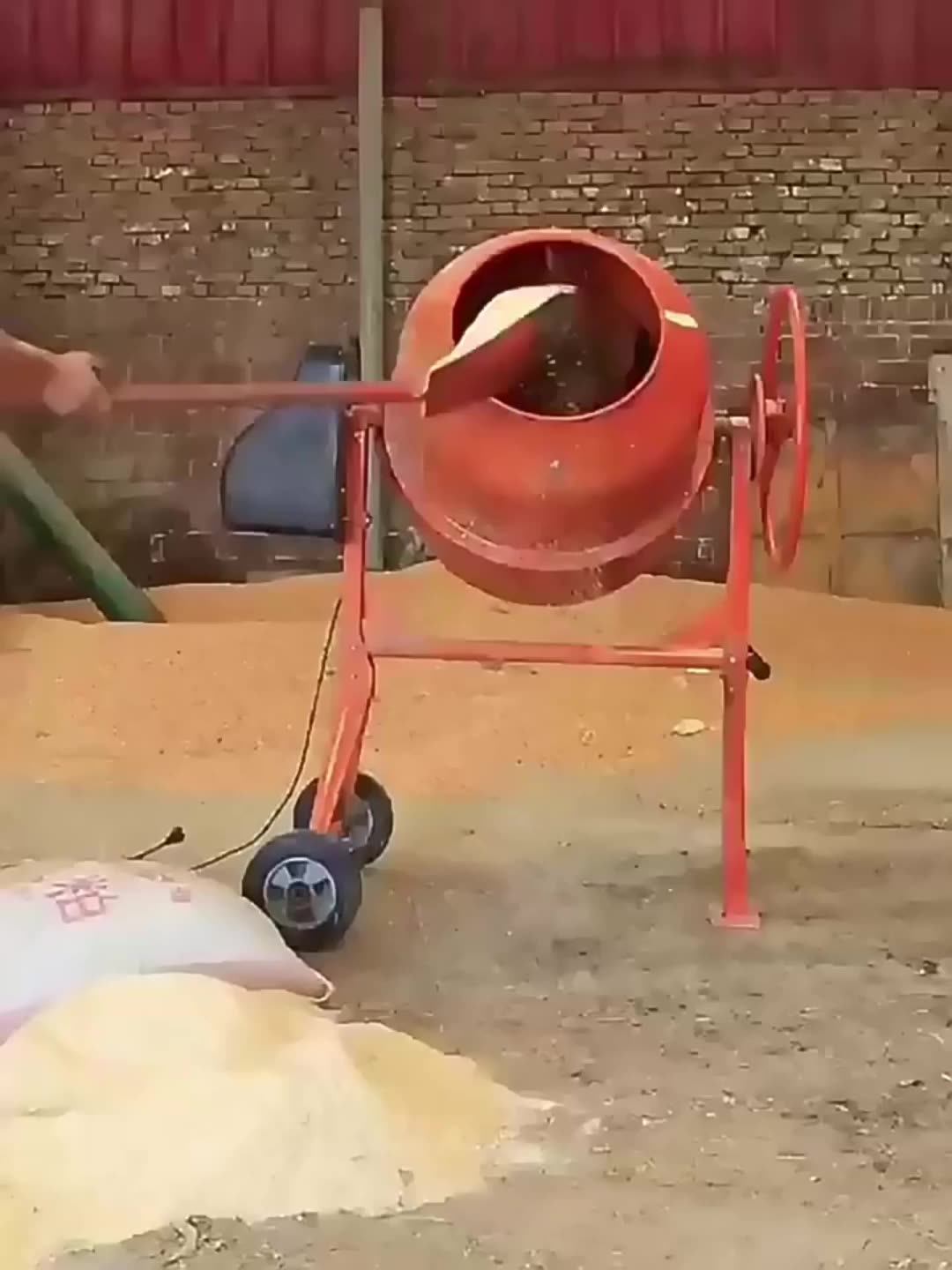 Factory Price Mini Betoniera Per Asfalto Portable Concrete Mixer For