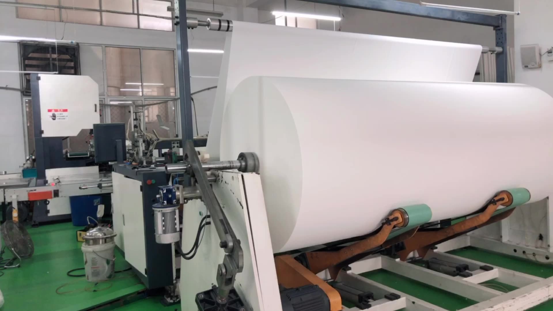 Custom Printed Toilet Tissue 1 Ply Virgin Wood Pulp Maxi Roll Hand