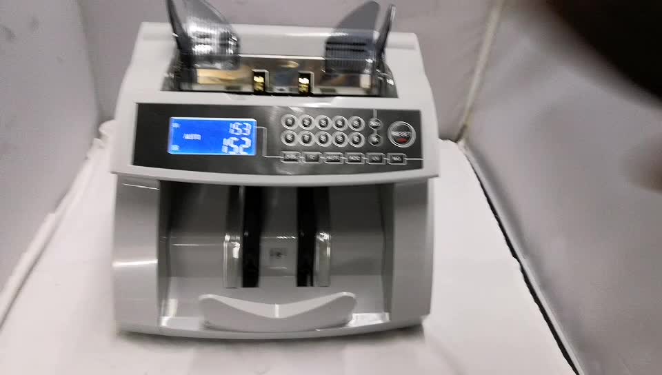 震惊！这个台点钞机居然得以点8100张外币！欧元美元雷亚尔通吃、老板都惊呆了