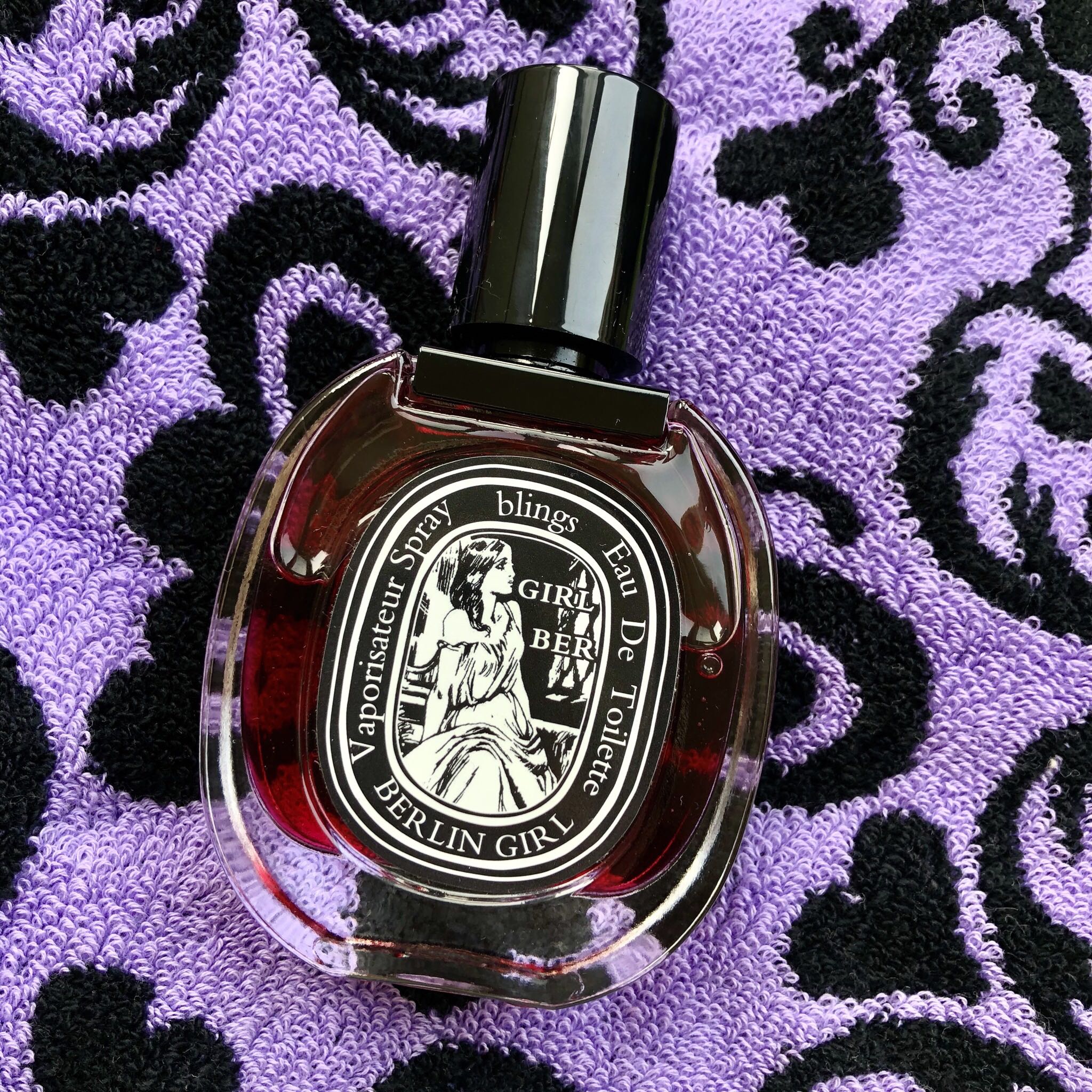 柏林少女孤女怨血色小众香水怎么样有用吗，母女俩使用一个月效果对比,第2张