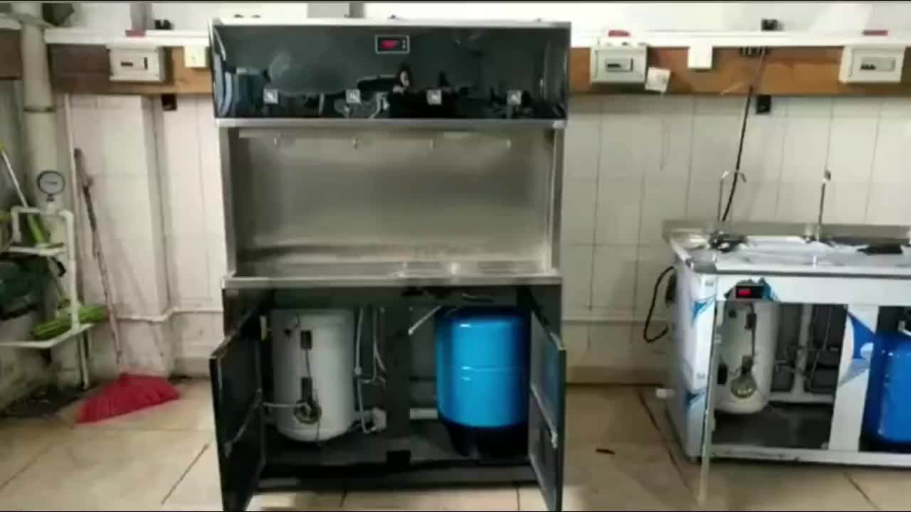 Hotel Bottled Water Vending Machine For Drinking