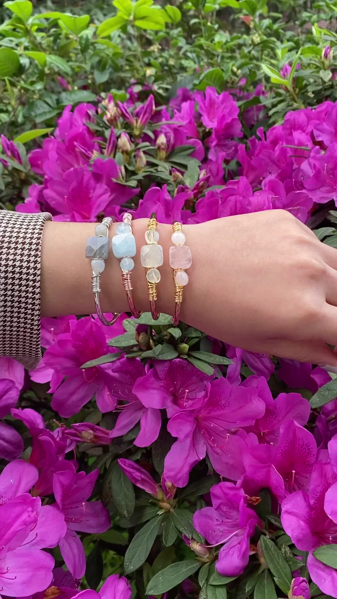 Natural Quartz Stone Beads Gold Bracelets Women Citrines Roses Quartz Chip Beads Open Cuff Bangles Bracelets Friendship Jewelry silver bangle bracelets