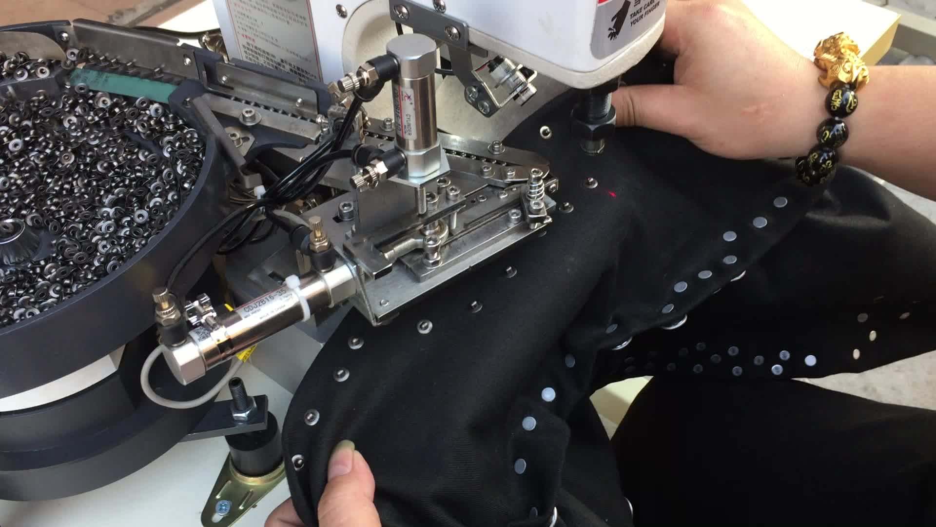 Automatic Jeans Cloth Garment Servo Button Press Attaching Machine