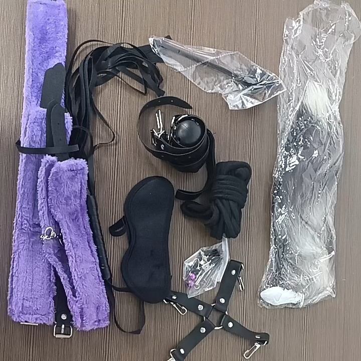 China Factory Hot Sell Bdsm Restraint Kit Bondage Eye Mask Blindfolds