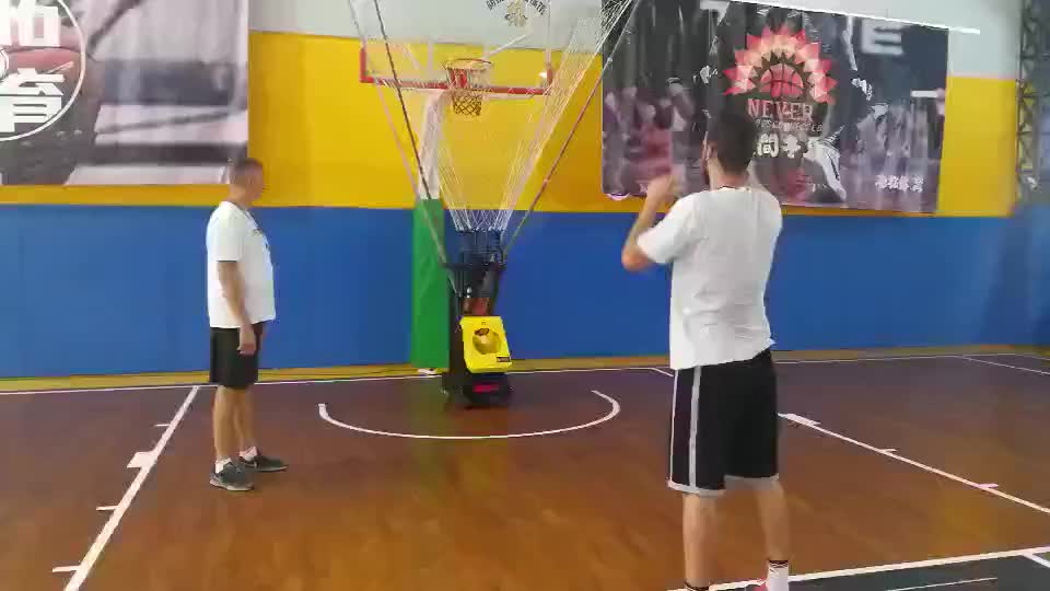 Dl3 Basketball Throwing Machine Basketball Rebounded Machine With