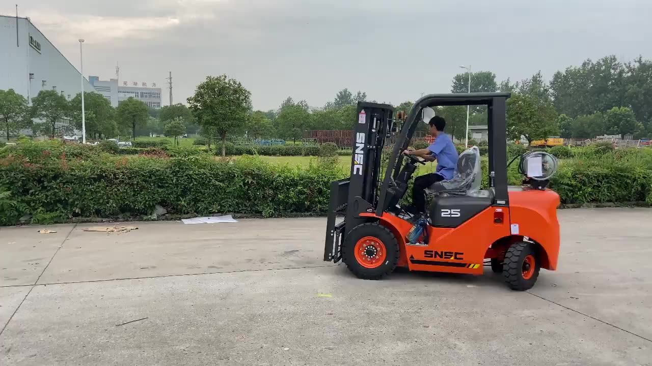 Japan Nissan K25 Gas Engine Forklift 2.5ton LPG Truck