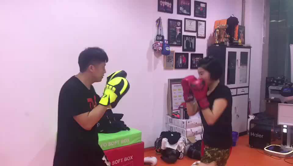 Use Focus Mitts Fight Equipment In Thai Training Boxing Gym Buy Pu