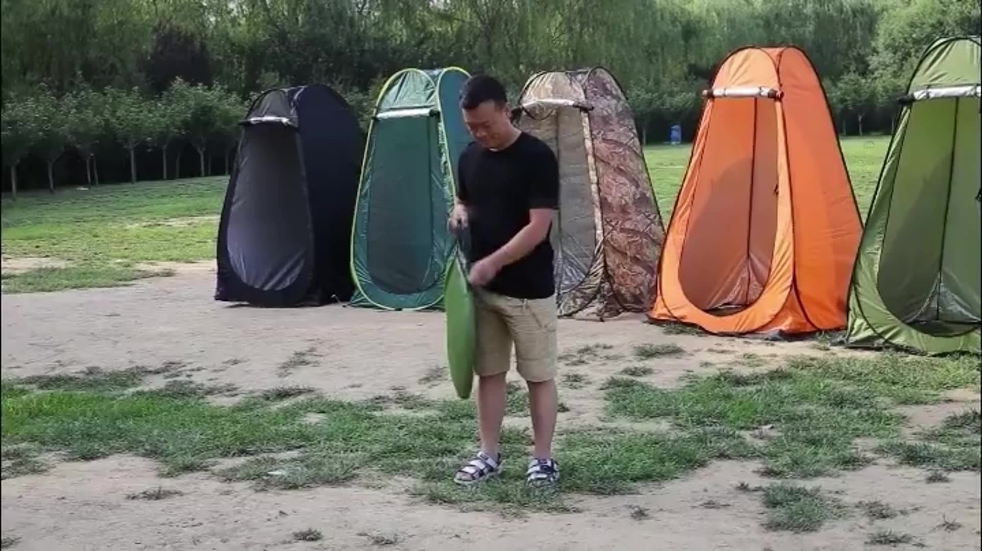 2024 Portable Outdoor Pop Up Shower Tent Privacy Instant Camping Tent