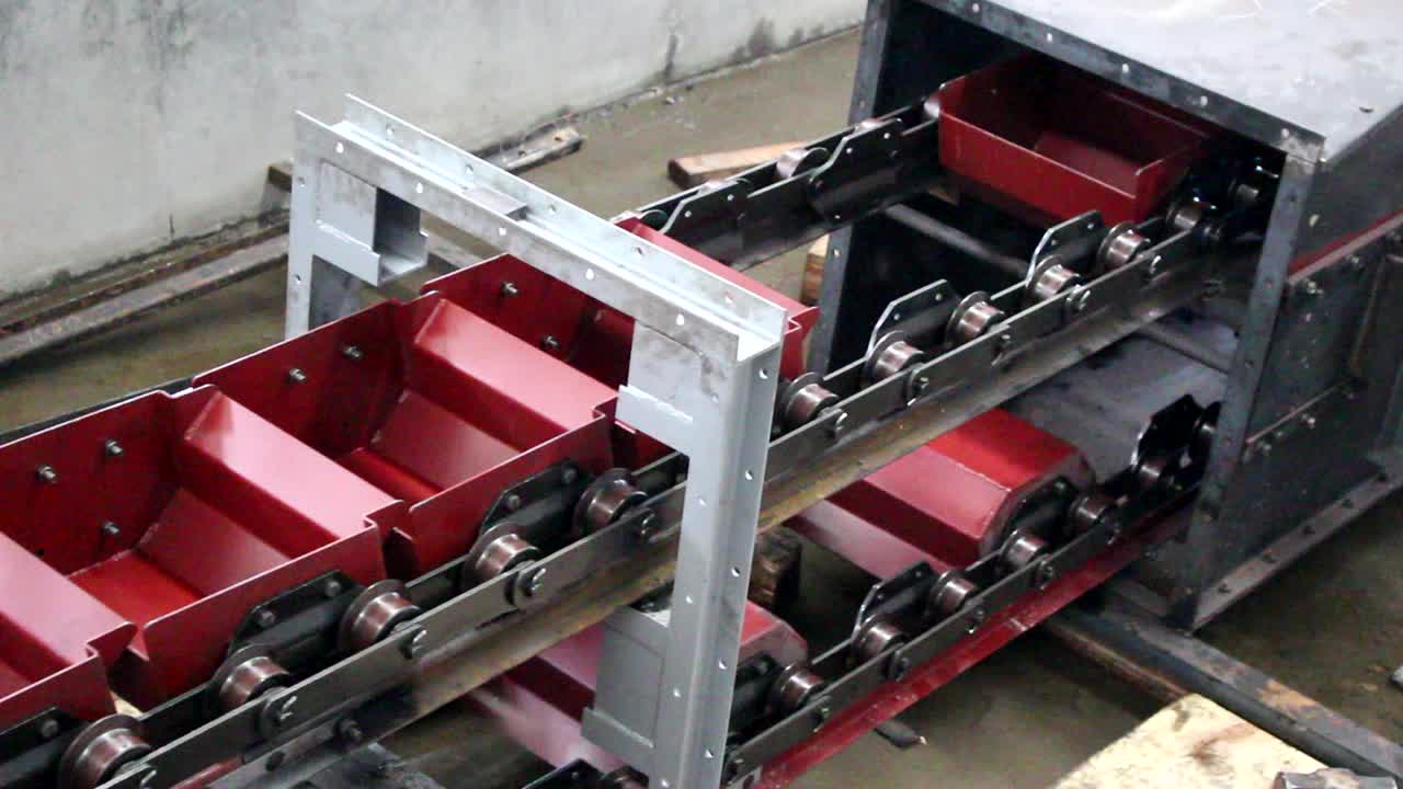 High Efficiency Large Angle Chain Bucket Conveyor For High Temperature