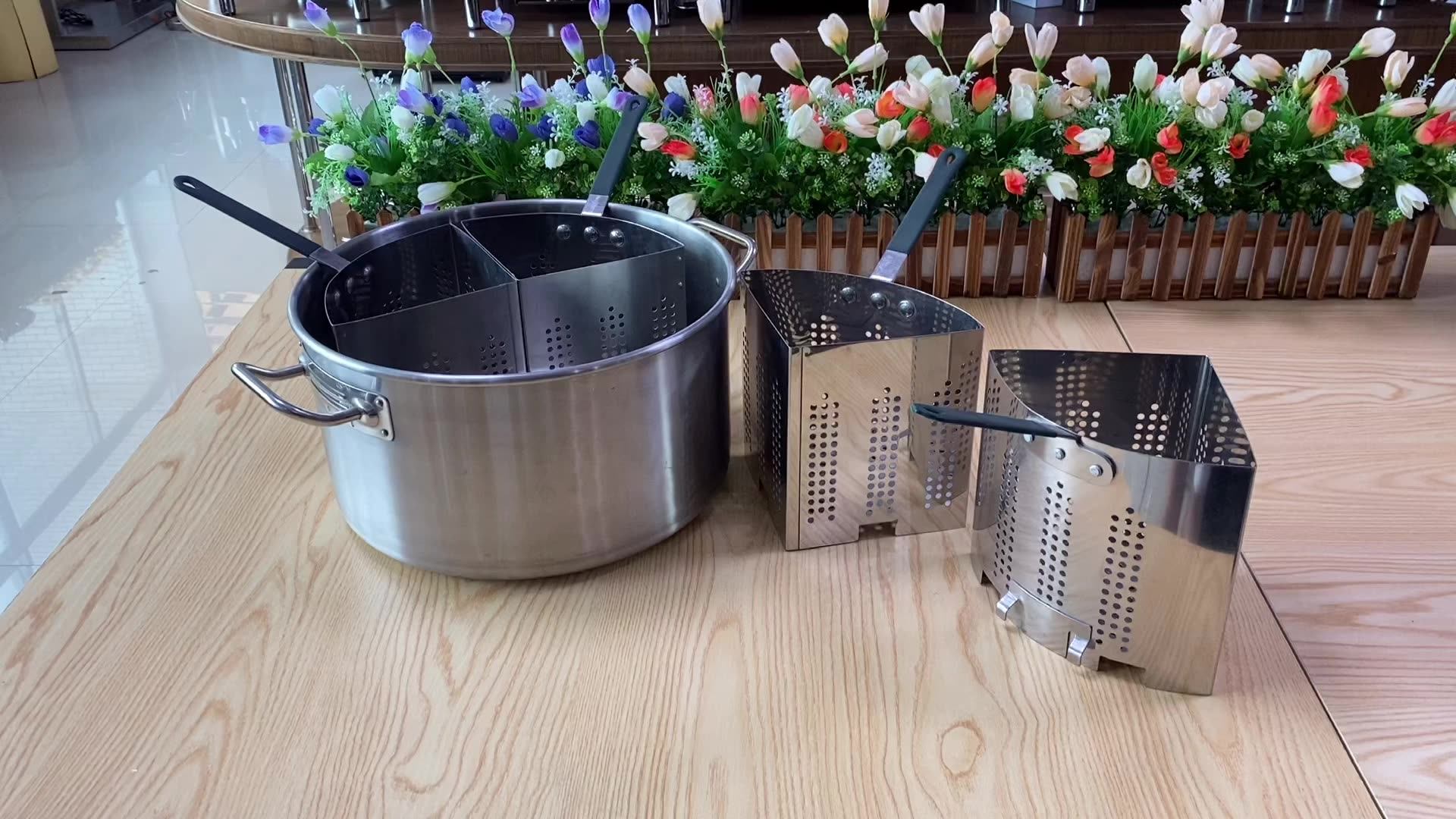 Stainless Steel Pasta Cooker Pasta Cooking Pot Set With 4 Strainer And Basket Buy Cooking Pot