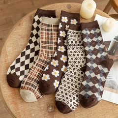 3雙代發襪子女秋冬復古中筒襪 咖色系ins菱格潮襪英倫風 棉襪