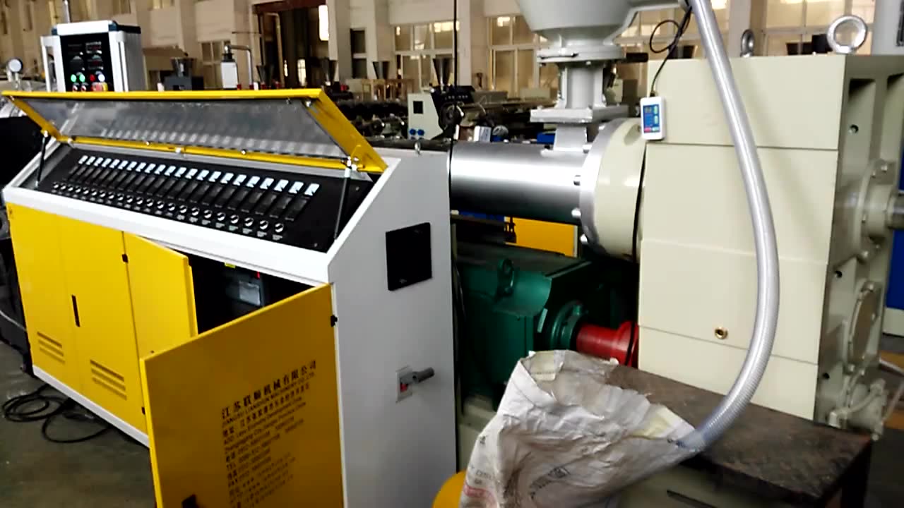 пластмассовые изделия для промышленности. используется для производства больших. используется для производства больших. бумага в рулонах для производства. целлюлозно-бумажная промышленность.