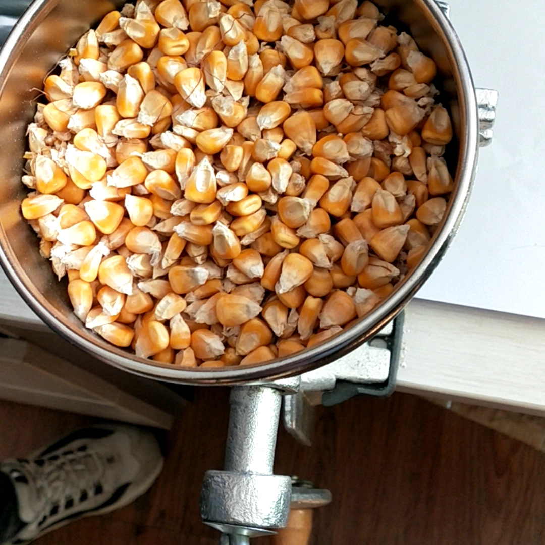 Household Corn Grinder 150500 Grain Mill Or Maize Grits Grinder For