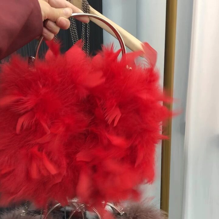 2021 New Arrival Women's Hand-making Ostrich Feather Handbag With  Detachable Metal Chain - Buy Wholesale Turkey Feather Clutch Bag,Best  Seller Fashionable Feather Bag,New Fashion Ladies Handbags Ostrich Feather  Turkey Feather Tote Bag