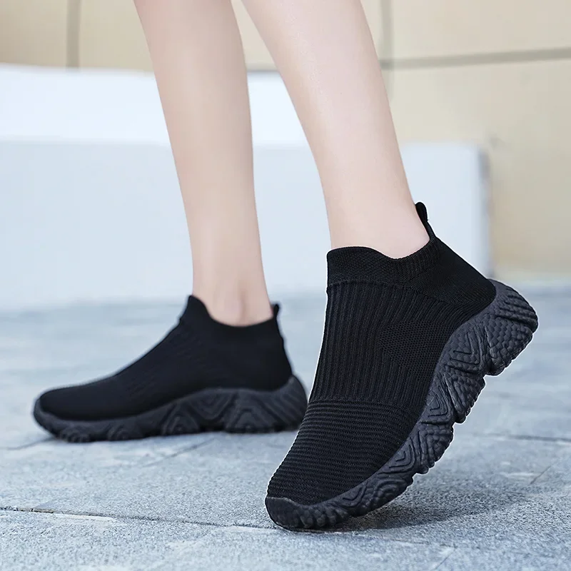 Summer Breathable Walking Socks Shoes Women's Mesh Shoes Lightweight Super Soft sneaker Slip-on Heightened Casual Shoes