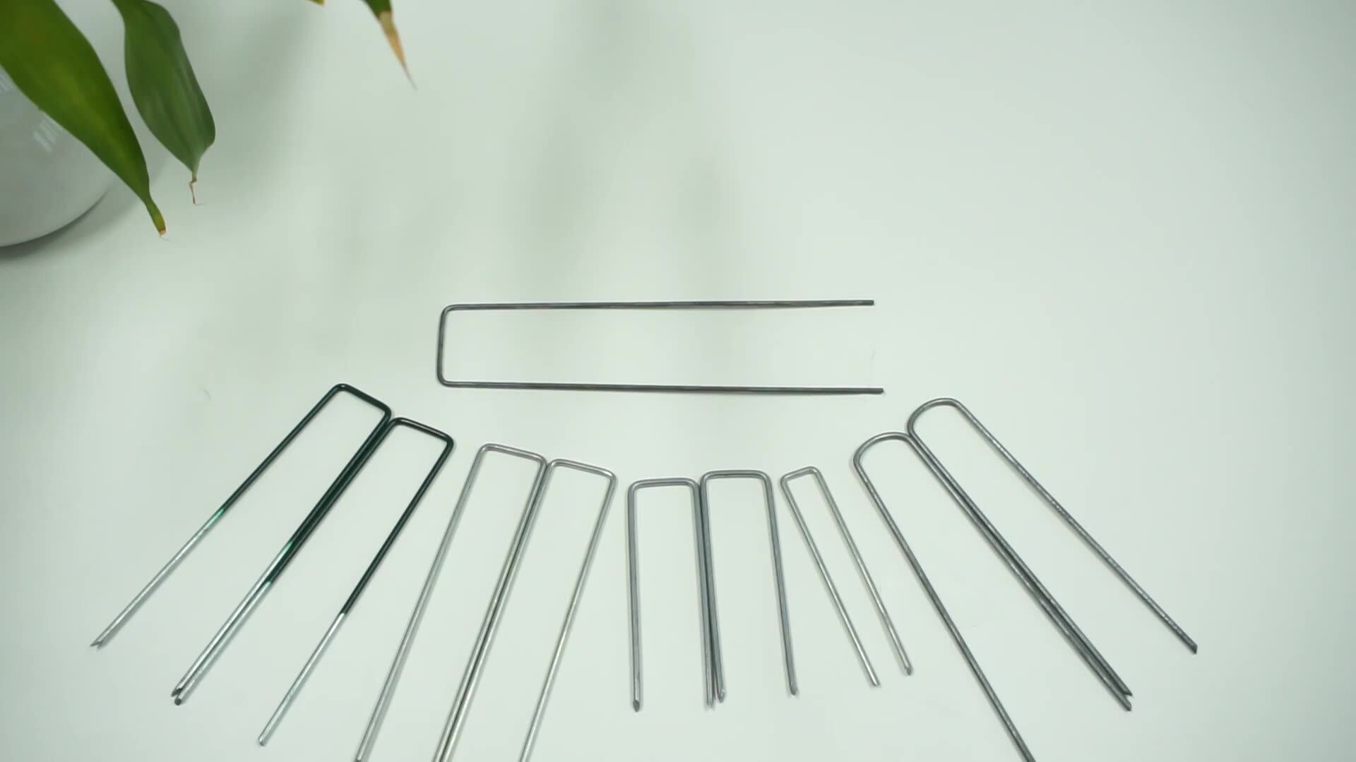 Колышки скобы п-образные 10 шт. Гвозди шиферные 120х5,0мм. Скобы колышки для крепления агротекстиля. Скрепка садовая № 2 44мм. Гвозди трава.