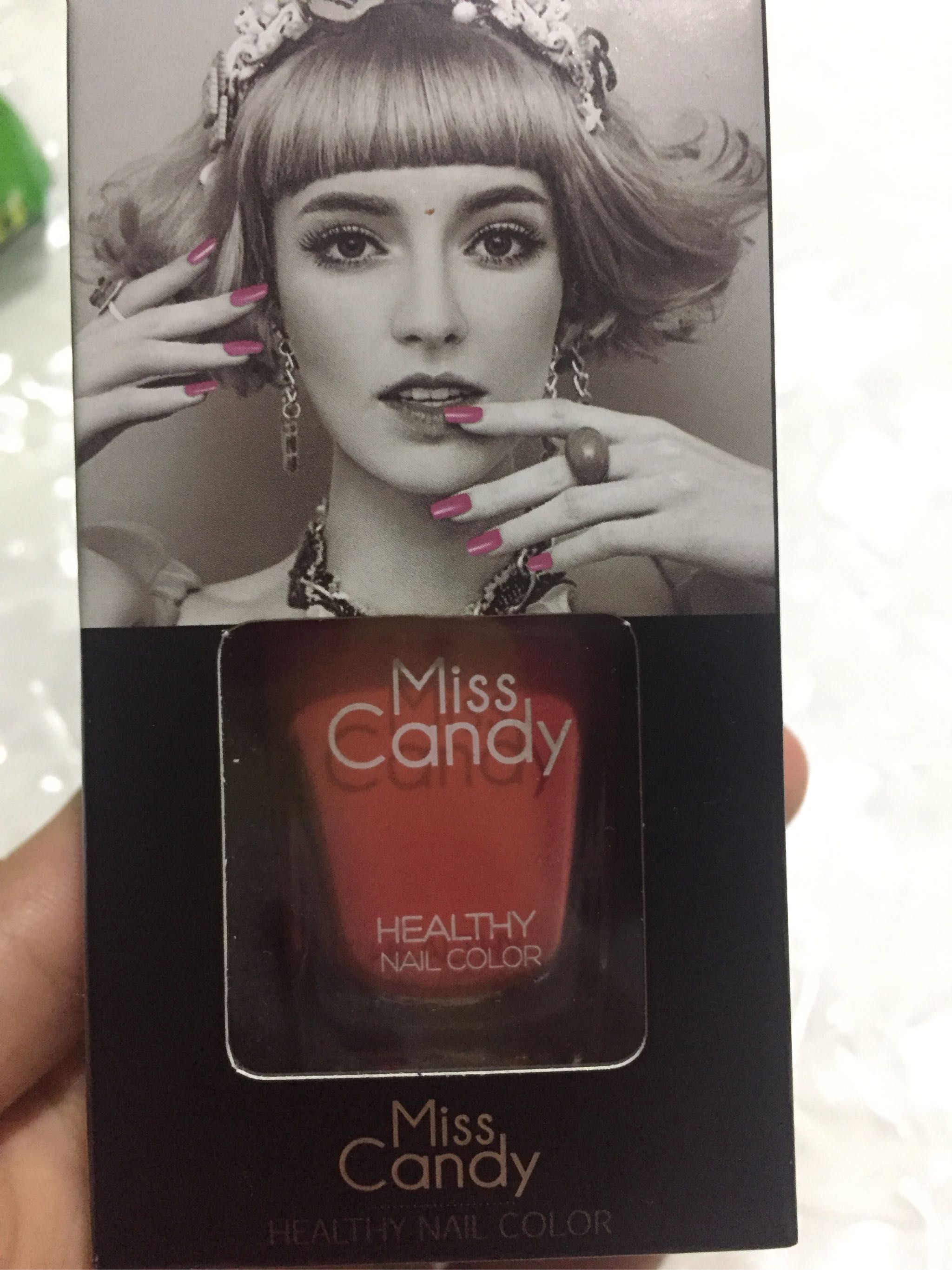 健康可剥甲油秋冬流行色桑巴红怎么样？效果好吗？明星同款使用后评价,第2张