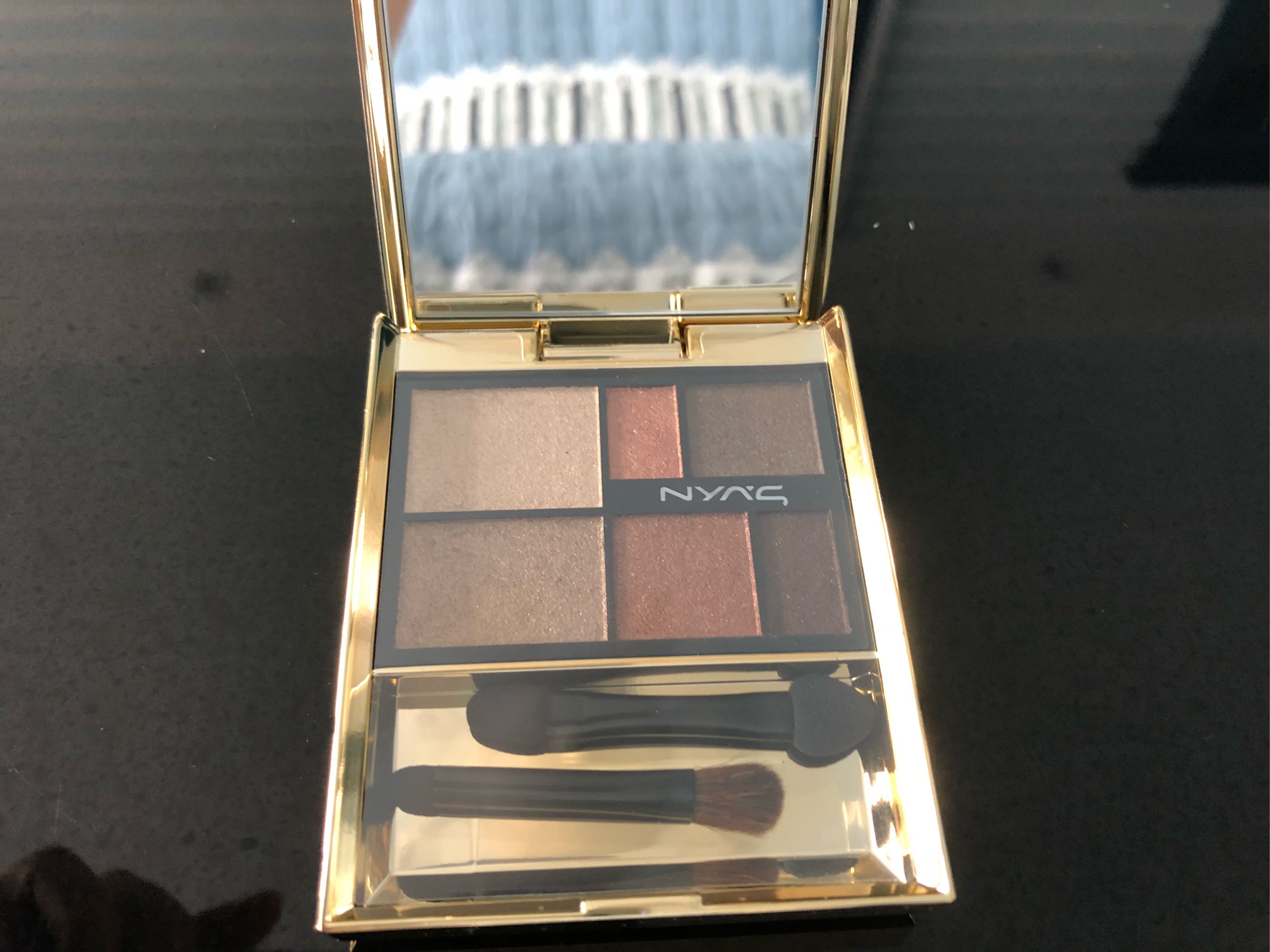 抖音同款 人鱼姬珠光六色眼影盘怎么样，是什么档次的,第2张