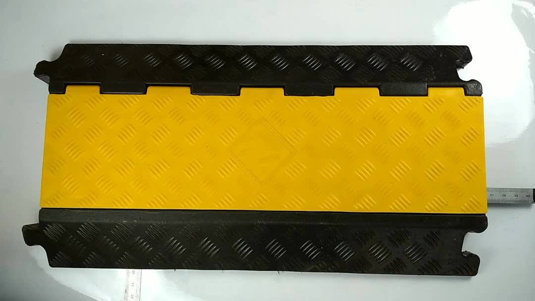 Hot Sale Driveway Wire Protector 3 Channel Car Rubber Cable Ramp For