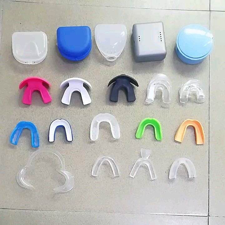 Manufacture Custom Silicone Grill/chrome/metallic Football Mouth Piece