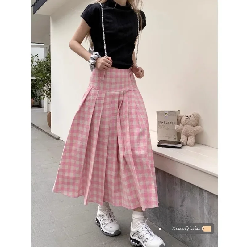 Fuchsia colored plaid autumn pleated skirt