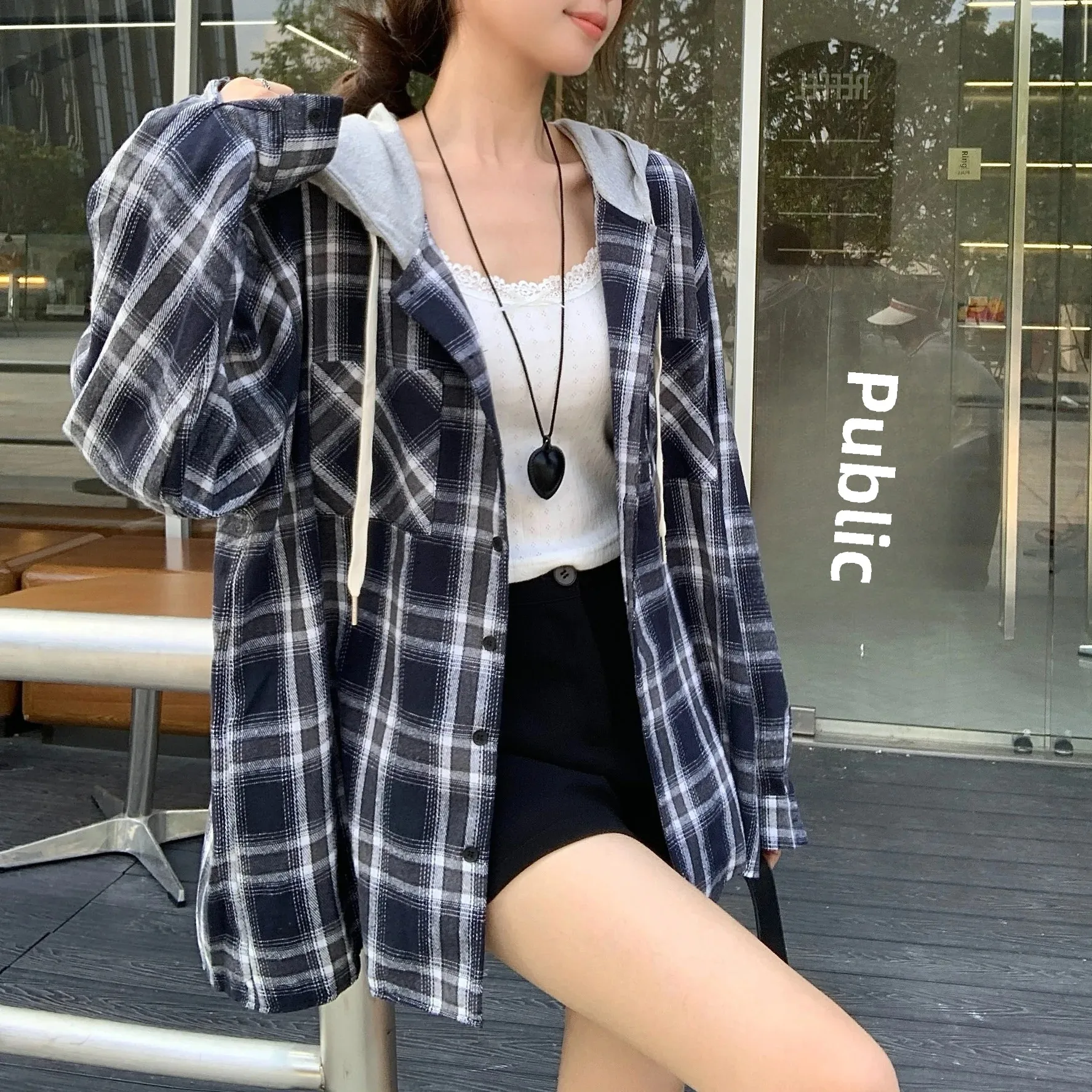 Содержит более 70% хлопка #Kuajaguaro Dressing, имитация двухсекционного двухслойного женского пальто с капюшоном и длинными рукавами