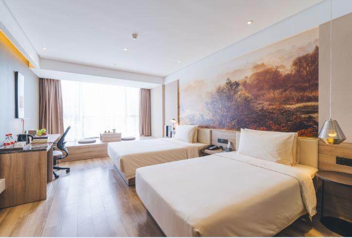 Hangzhou West Creek Valley Lingyin Yado Hotel Several wooden double bed rooms