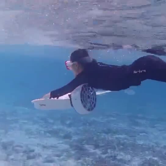 New Arrival Hotselling Water Sports Sea Scooter Underwater Scooter