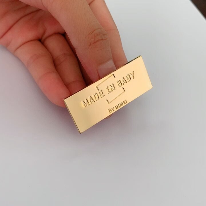 Custom Wallet Logos Metal Tag Gold Metal Handbag Labels With Prong