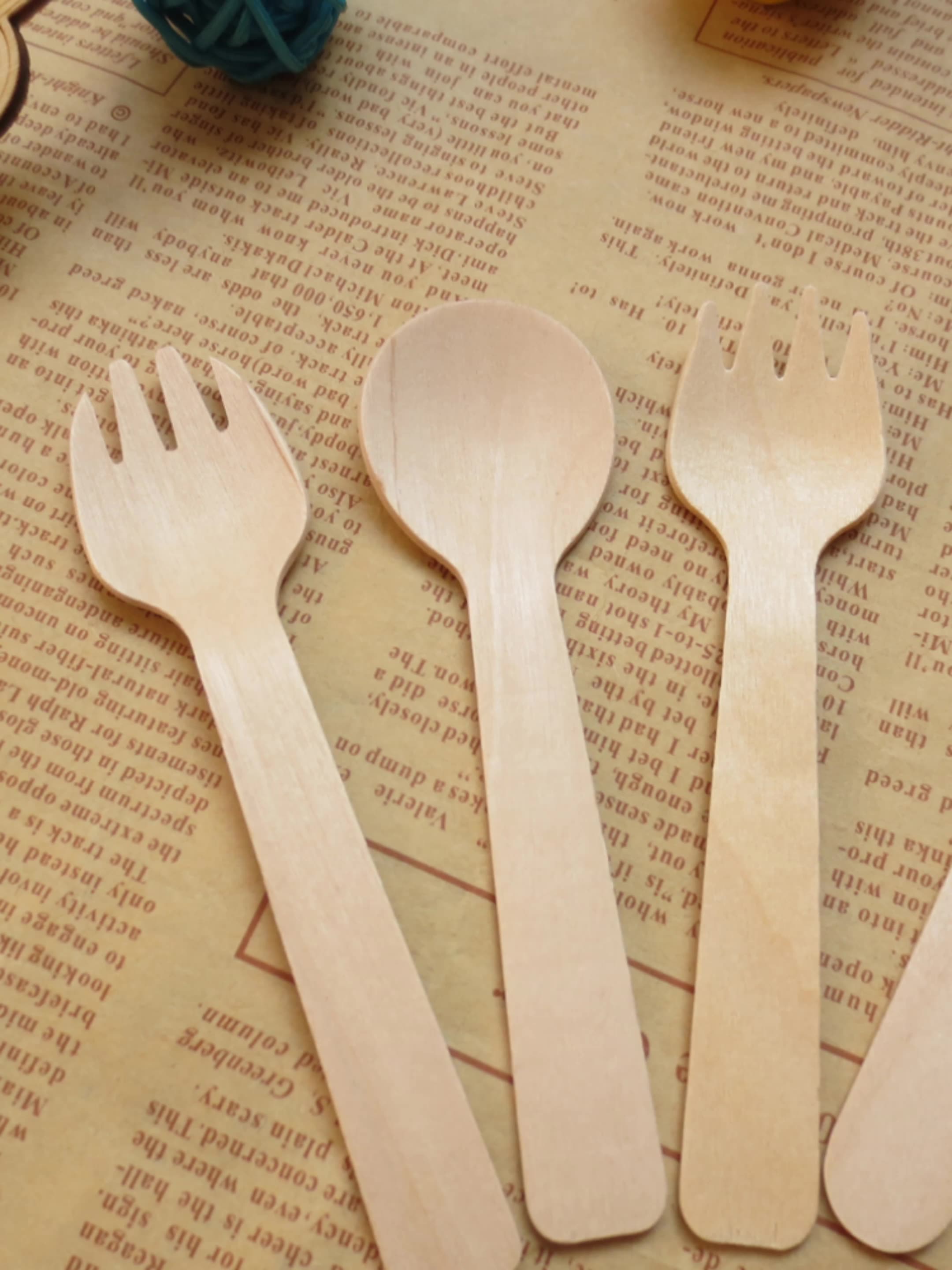 Disposable Japanese long handle small wooden spoon Wooden knife Dinner fork spoon Dessert cake fruit spoon Degradable wooden spoon fork