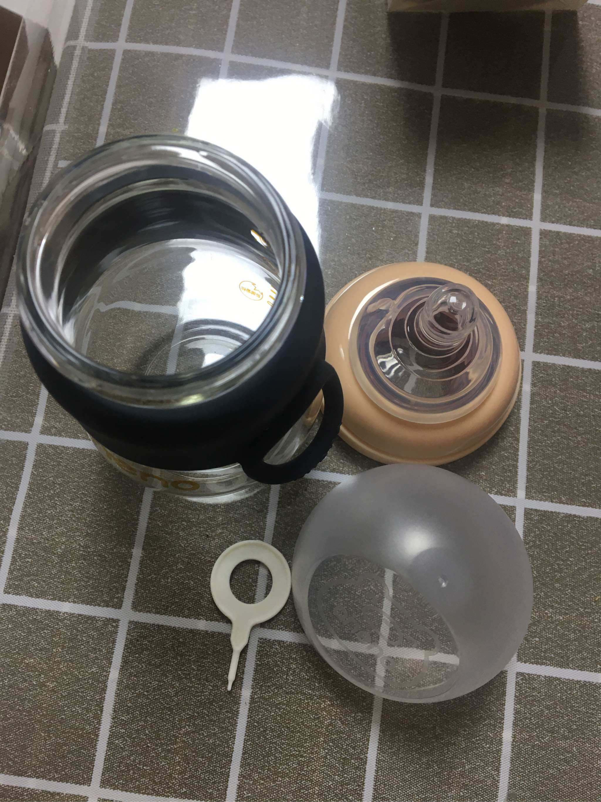 新生儿专用小奶瓶怎么样？质量如何，安全吗，真实使用感受_搜券