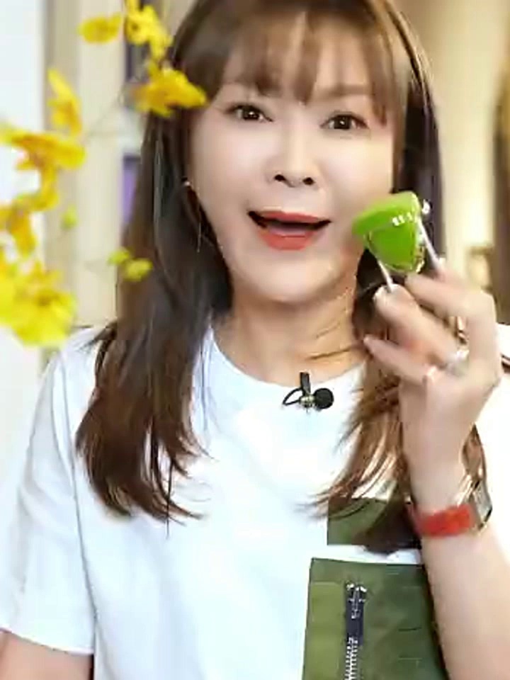 涵屹美妆蛋诸比如啥用才不吃粉。99%人忽略的细节正这。