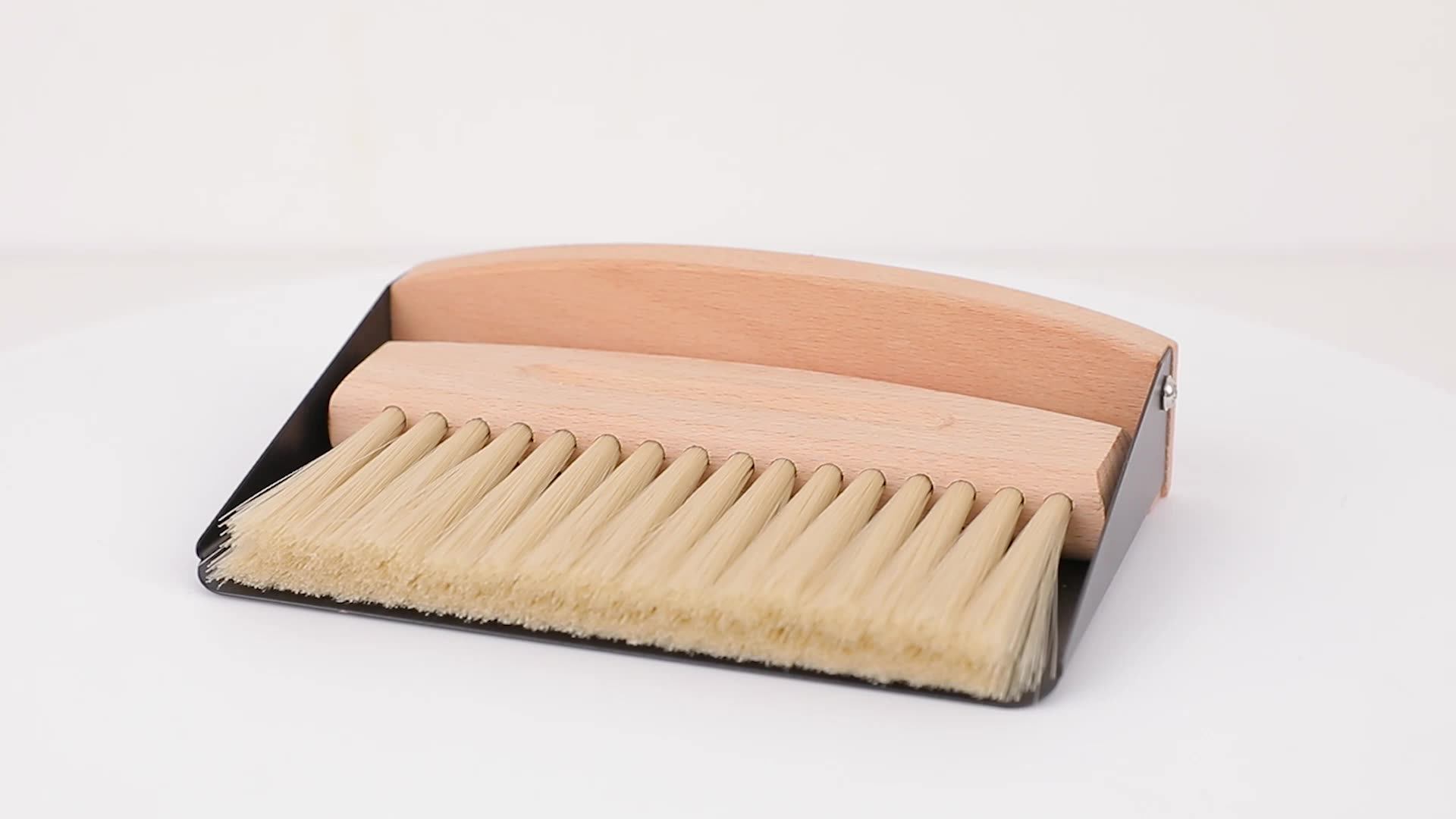 Widely Used Superior Quality Sweeper Broom For Sale Metal + Pbt + Beech