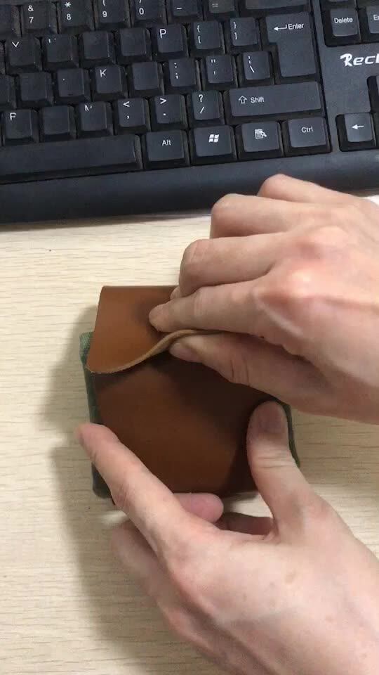 Кожаная поясная сумка в стиле Ренессанс