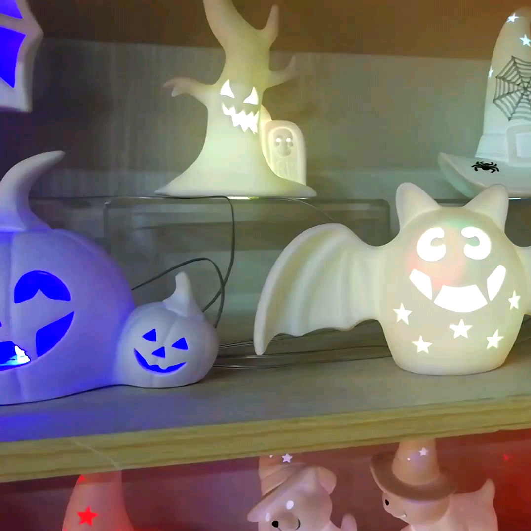 resin ghost with lantern sku 724262