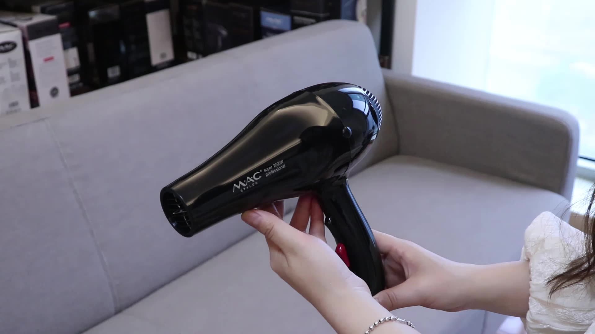 Какого цвета фен. Фен aria gamma piu профессиональный 2200. Какого цвета фен. Фен для волос jrl золотой 2300вт phantom 3300j. Фен дайсон производитель.