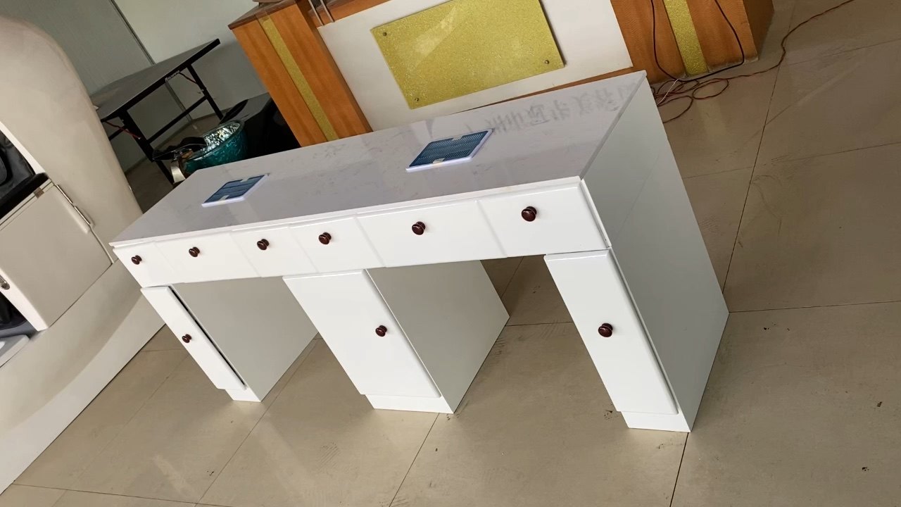 Modern White Manicure Table Used Nail Salon Furniture With Light And