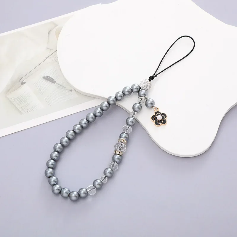 Small Perfume Wind Pearl Phone Chain with Small Flower Pendant Phone Lanyard, Phone Case String Bead Pendant, Anti-Fall Chain Phone Accessory for Women