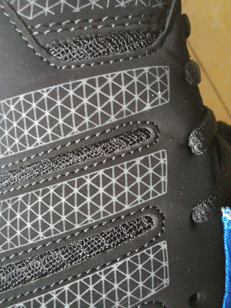 秋季潮款运动跑步鞋怎么样，它的使用效果如何,第5张