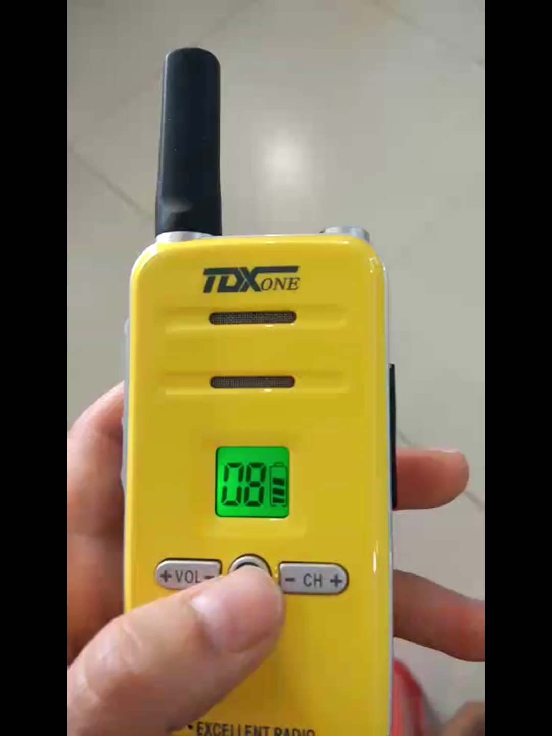 TDX通达信TD-Q7对讲机开箱实测！超薄迷你还能够买5送1？我直接囤货了！