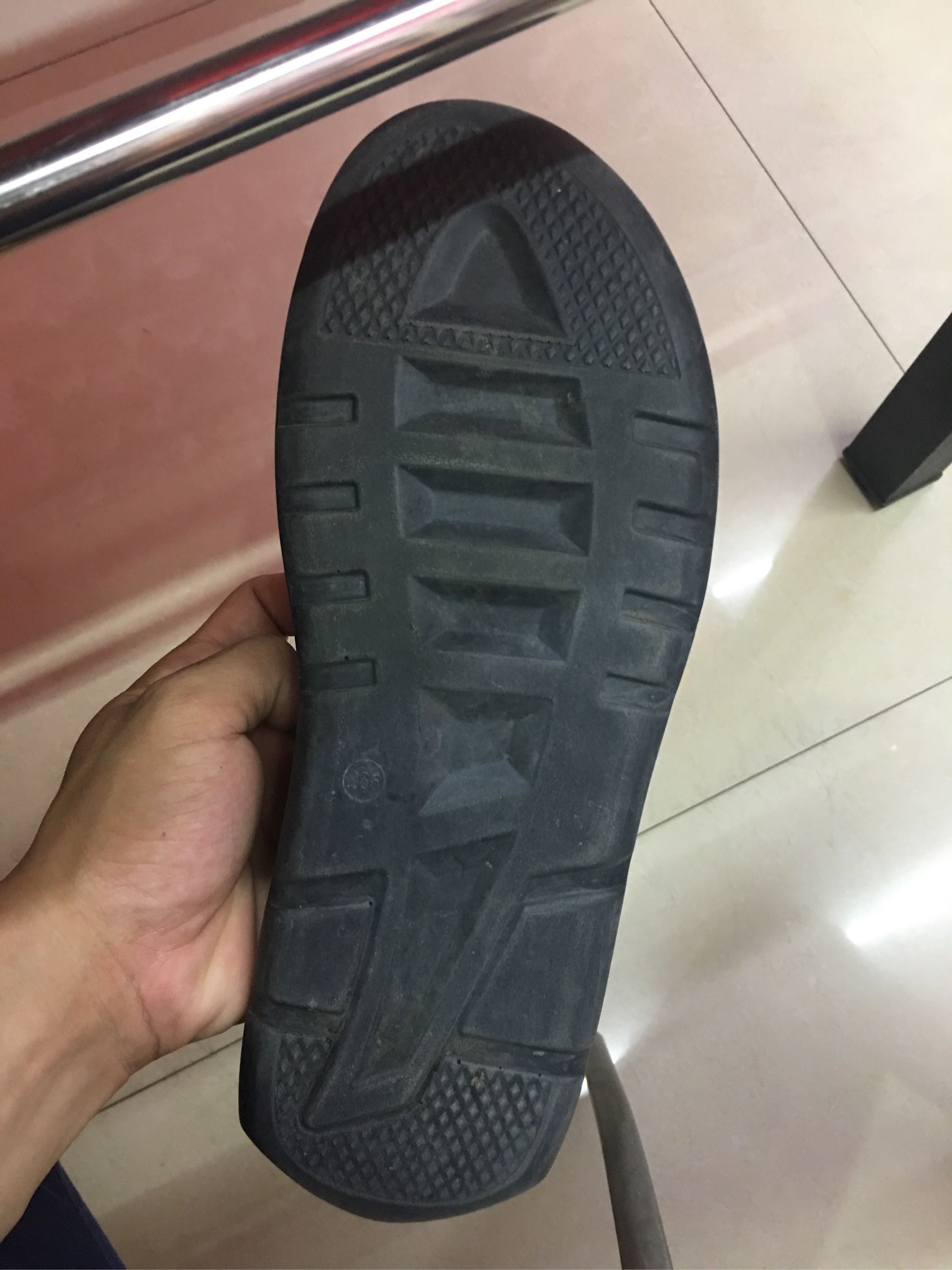 潮牌拖鞋男好不好用，价格是多少钱呢,第6张