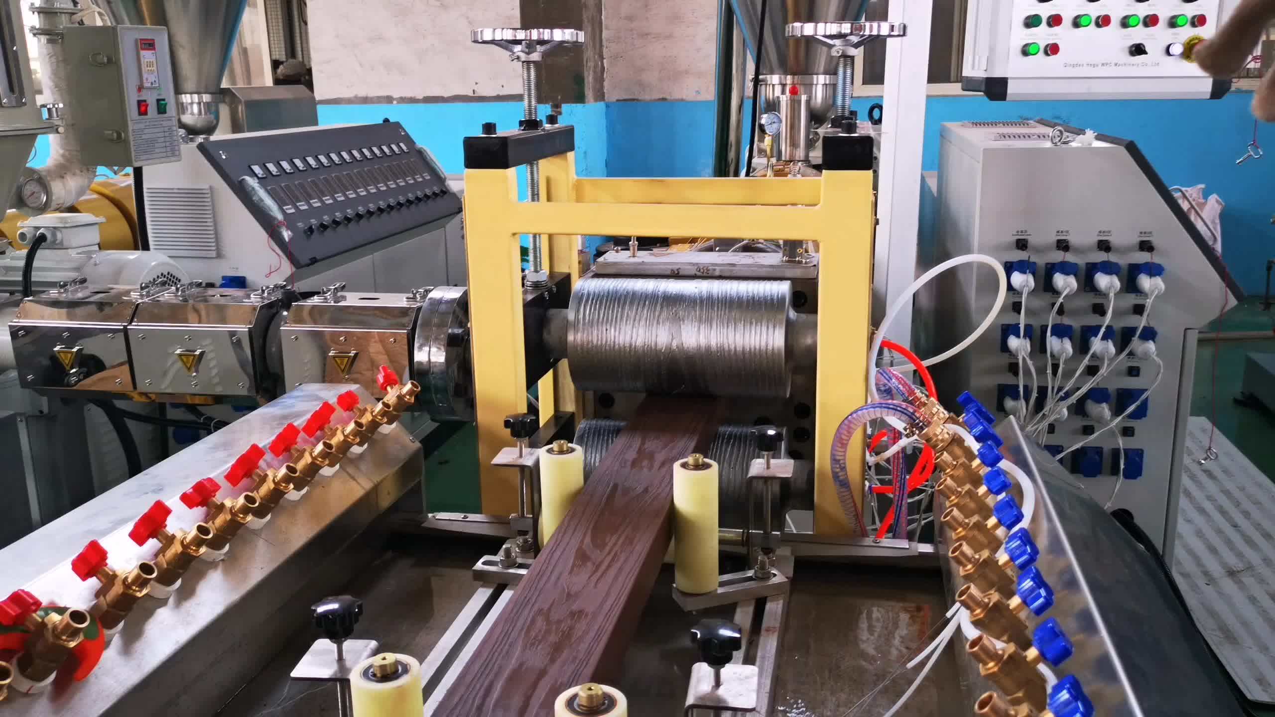 Recycled Plastic Fence Posts Making Machine Woodplastic Composite