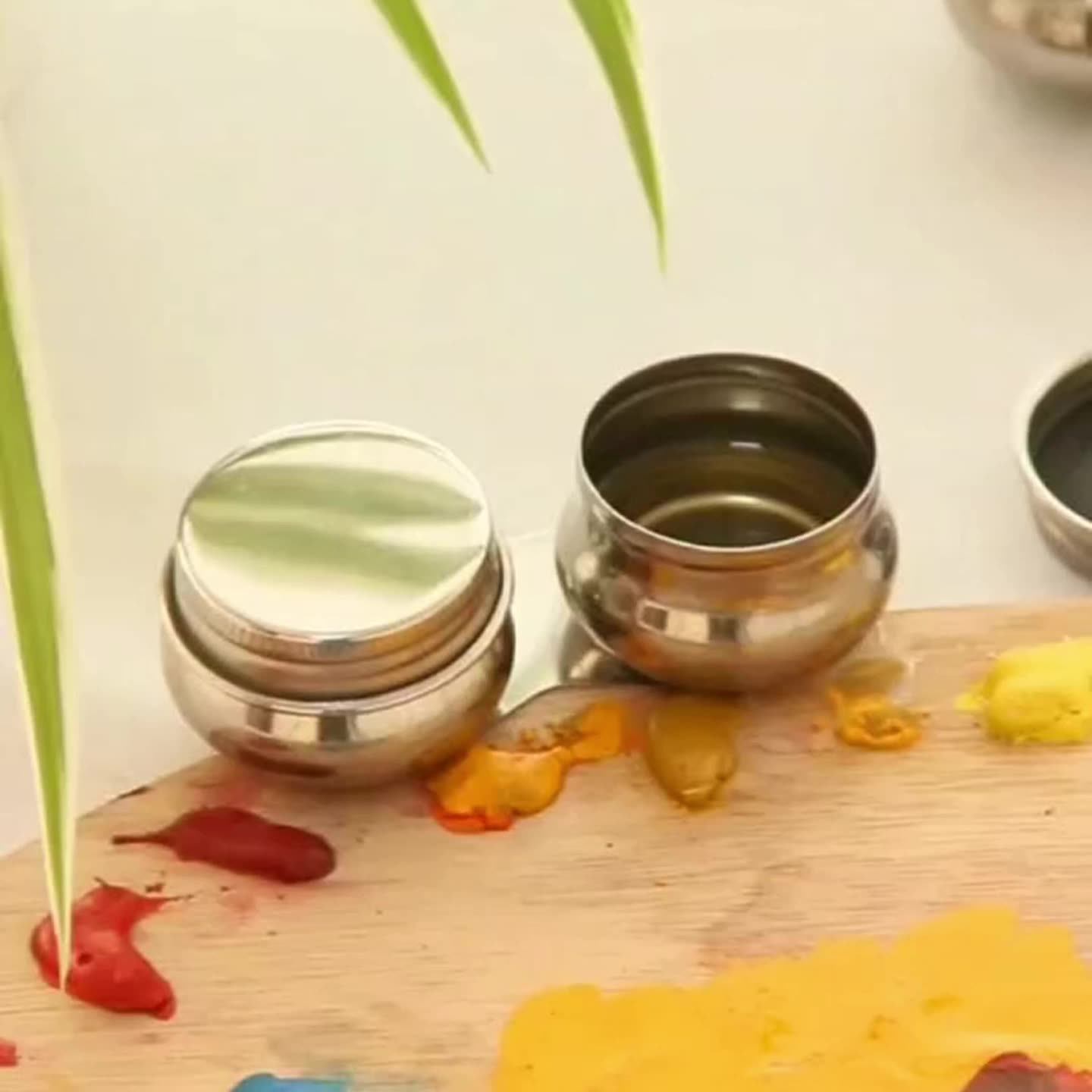 2 Stück Edelstahl-Malbecher Mit Deckel - Praktische Farbnapf-Clips Für Künstler Und Hobbymalerei