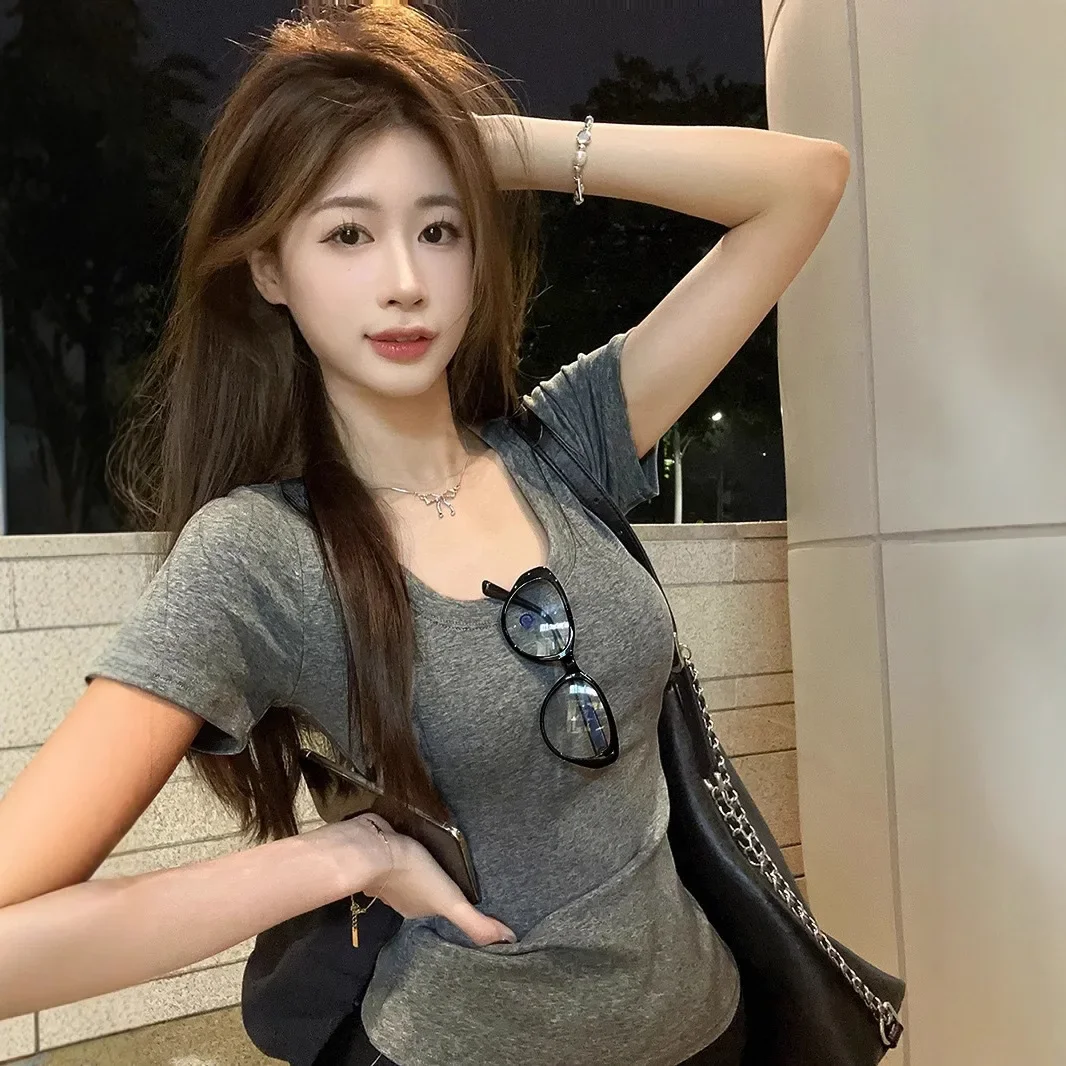 2024 new internet celebrity super popular slim solid color U-neck short-sleeved shirt for women in summer light gray top trendy