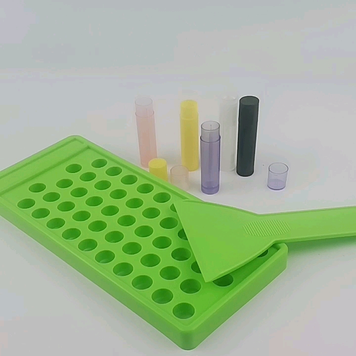Easy Plastic Lip Balm Filling Tray And Spatula Lip Balm Crafting Kit