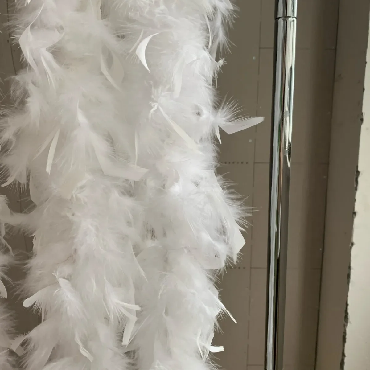 现货批发火鸡撕片毛条火片羽毛条婚庆演出服装饰品辅料彩色羽毛