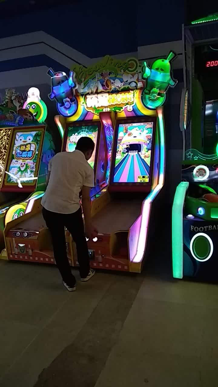 Indoor Sports Amusement Adventure Electronic Bowling Arcade Redemption