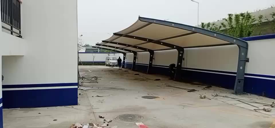 Хозблоки на парковке в Хельсинки