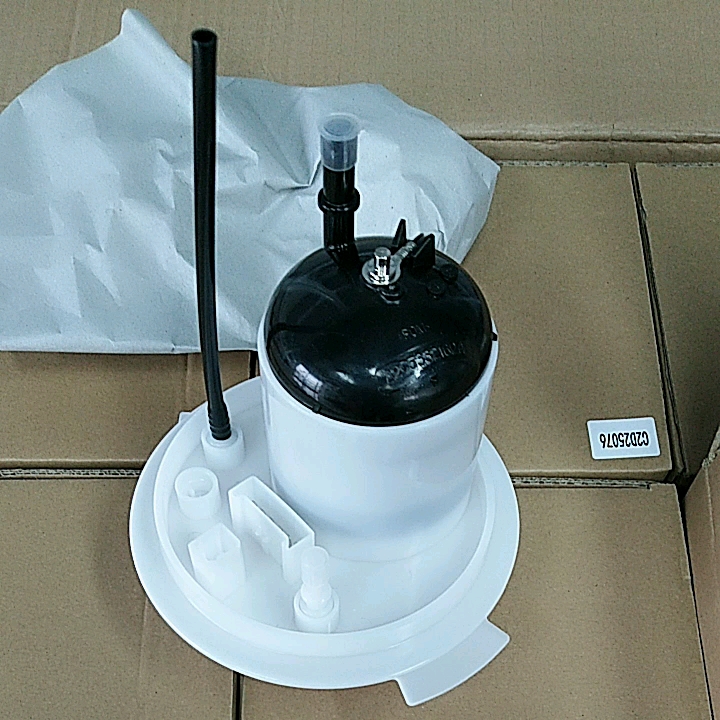 GJ0024 C2D25076 C2Z10550 Fuel Filter for Jaguar XF 20102012 XFR 2010